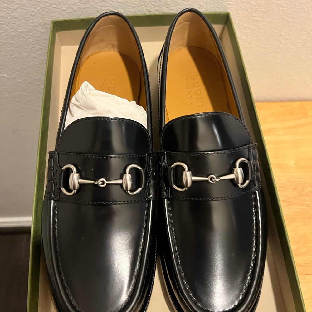 Gucci Black Leather Loafers with Silver horsebit Buckle - Picture 5 of 5